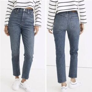 Madewell Classic Straight Jeans in Corson‎ Wash, 25